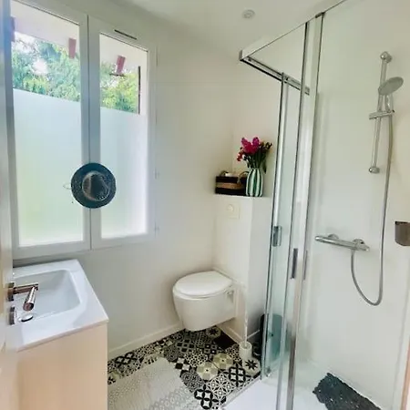 Krystel Avel A La Baule