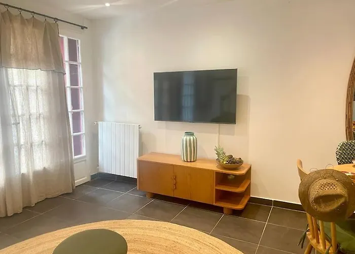 Krystel Avel A La Baule